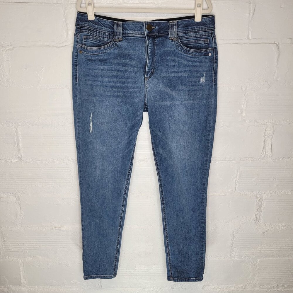 Democracy Ab Technology Women's Size 16 Jeans Light Distressing